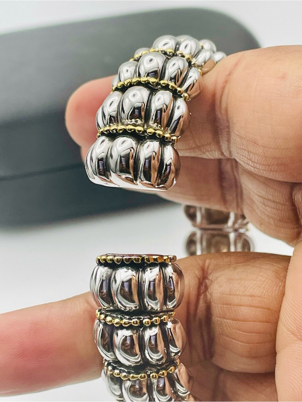 Two-Tone Silver and Gold Flex Clamper Bracelet with Shrimp Textured Design - Picture 4 of 5